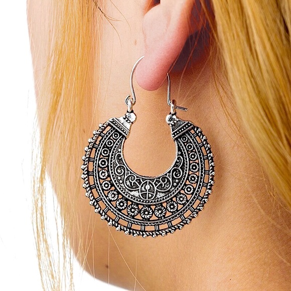 🔵𝟲𝟱%𝗢𝗙𝗙 𝗯𝘂𝗻𝗱𝗹𝗲𝘀 𝟯+🔵 NEW Large Filigree Antique Silver Round Earrings - Picture 4 of 9